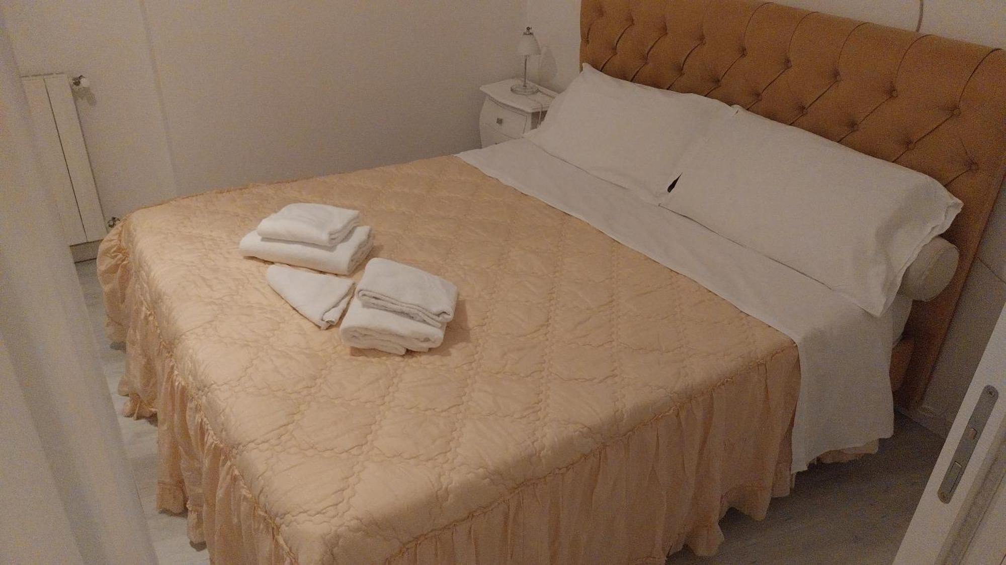 Appartamento Al Castello Padenghe sul Garda Esterno foto